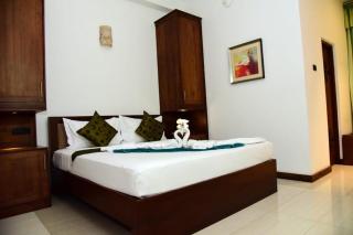 cockpit tower at colombo airport - 4