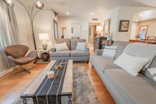 Gateway To Sequoia River House - 5