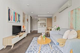 Premium Skyline View APT at Heart of CBD - 9