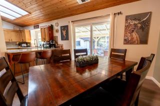 Magic Sequoia Spacious Home - 2