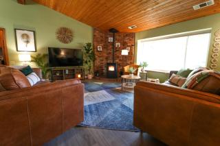 Magic Sequoia Spacious Home - 4