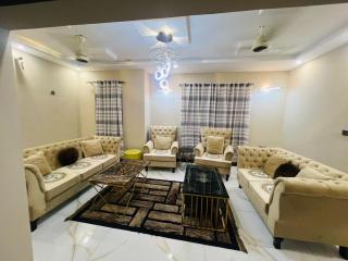 Luxury Bahria Town Karachi Villa - 0