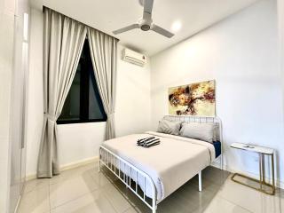 D'Pristine 4 bedder apartment opposite Legoland and Medini mall - 3