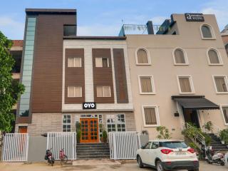 Super Townhouse Majestic Hotel Near Phoenix Palassio - 9