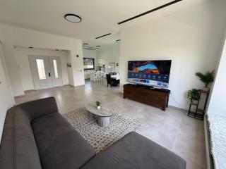 וילה יובל - 8