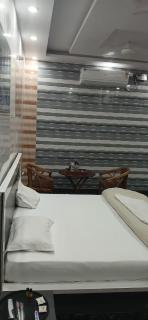 Mannat Residency Hotel - 5