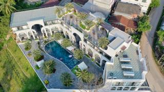 Sunrise Mountain View Resort - 5