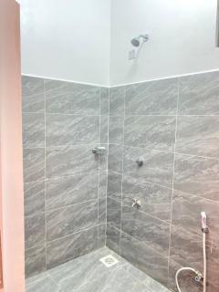 Bright rooftop pool studio in Mtwapa, Fast Wi-Fi ,Free parking ,Near Beach - 5