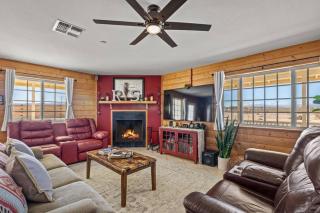 2BR Family Oasis Pool, Fire Pit, Yoga Deck - 6