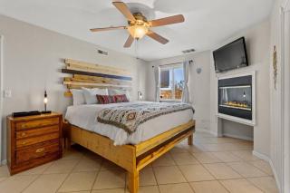 2BR Family Oasis Pool, Fire Pit, Yoga Deck - 4