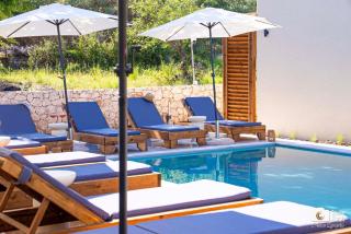 Golden Sun Suites - 5