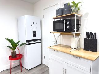 4 ground floor units in London, each with a private kitchen and bathroom, accommodating up to 18 guests - Londres - 3