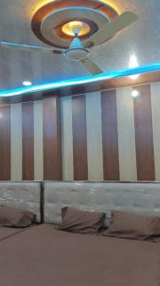 Hotel Yash Dham , Walking Distance To Ram mandir - 1