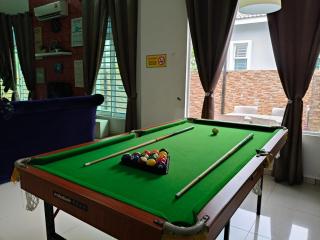 D'ZAHRA HOME - with 30ft private pool - 8