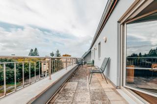 The Loft sleeps 4 - 3