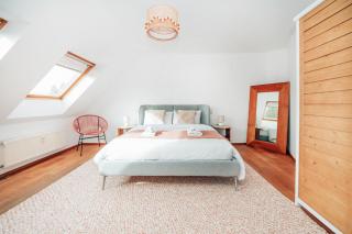 The Loft sleeps 4 - 5