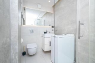 ALABAS - Stylish Central Apartment Check In 24h - Steps from Market Square & River - 3