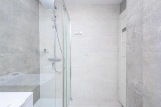 ALABAS - Stylish Central Apartment Check In 24h - Steps from Market Square & River - 1
