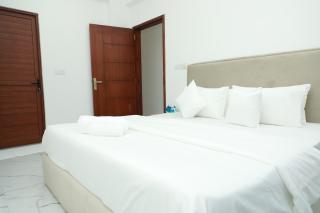 3 BR Apartment in Colombo 6 - 9