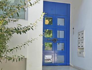 Spacious Artist's Retreat by Acropolis - 8