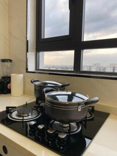 Soft Escape with Cozy Bar and Stunning Views in Lavington - 1