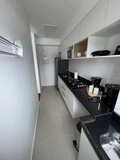Apartamento mobiliado, com piscina e estacionamento na Barra da Tijuca - 7