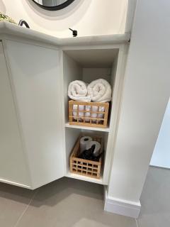 Apartamento mobiliado, com piscina e estacionamento na Barra da Tijuca - 1