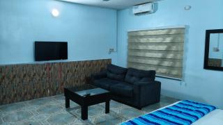 Oasis Place - 9