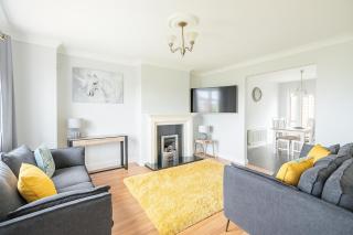 3 Bed Spacious House in Golf Links Road - 9