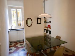 Vintage hideaway central Milan-historic courtyard - 9