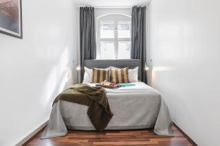 The Rheinsberger Mitte, 80m2, 2BR & Living Room, downtown location, Sleeps 6 - 8