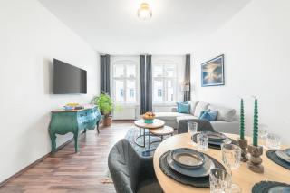 The Rheinsberger Mitte, 80m2, 2BR & Living Room, downtown location, Sleeps 6 - 4