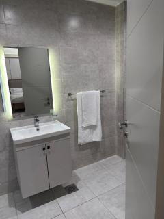 Cloud9 suites - Westlands Road - 8