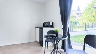 ALFA Stuttgart Doppelzimmer Teeküche Porsche Bosch l Gemeinschaftsbad WIFI SmartTV l Terrasse l Double room with kitchenette and shared bathroom l Terrace BS21A4 - 6