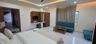 Starlight Restro and Hotel - 2