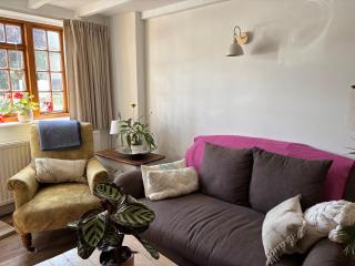 Little Hog Cottage, cosy seaside hideaway - 4