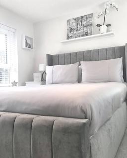 The Grand Residence, Free Parking, Stadium, Sleeps 8 - 4