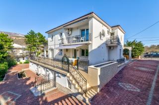 Seaside Villa by JR City Apartments - 0