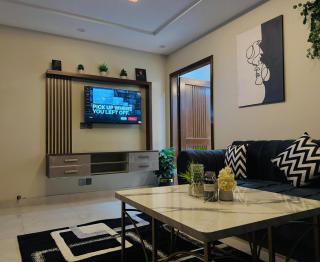 Osma Living Apartment Lahore - 4