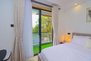 Urban Oasis Apartment - 5