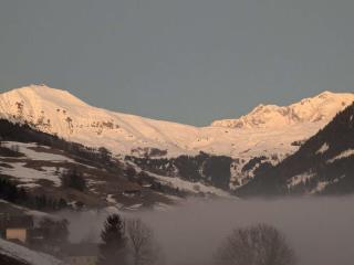 Charmant T3 avec piscine et balcon, proche station - FR-1-342-333 - 1