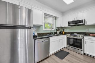 Hang Loose Haven - Beach n Golf Getaway w Pool - 7