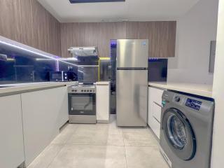 Chic 1BR Retreat with Infinity Pool and Sauna in JVC, Dubai - 6