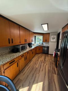 Three Bedroom Ranch walking distance to Lambeau - 2