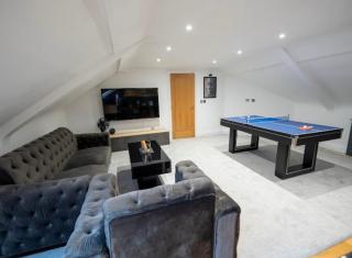 Stylish Sunniside Penthouse Apartment - 6