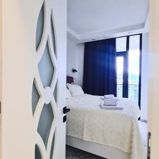 Spacious 2 rooms Apartment 1821 by the Sea with Kitchen & Wi-Fi - 0