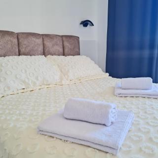 Spacious 2 rooms Apartment 1821 by the Sea with Kitchen & Wi-Fi - 4