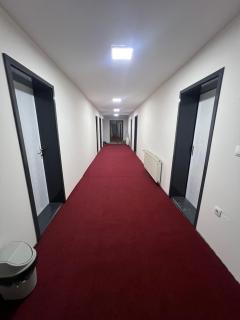 Hostel 8 - 9