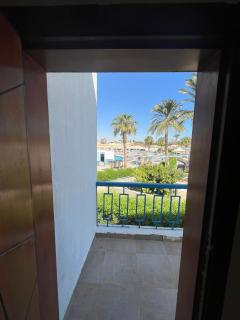 شاليه بمنتجع ميراج Mirage apartments - 6