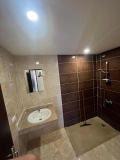 شاليه بمنتجع ميراج Mirage apartments - 4